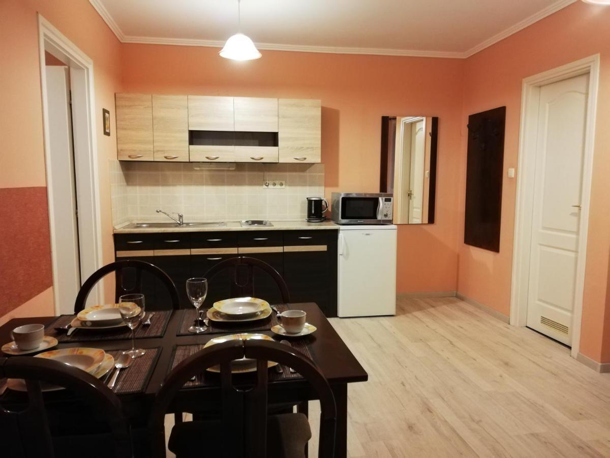 Völgy Apartman Eğri Dış mekan fotoğraf
