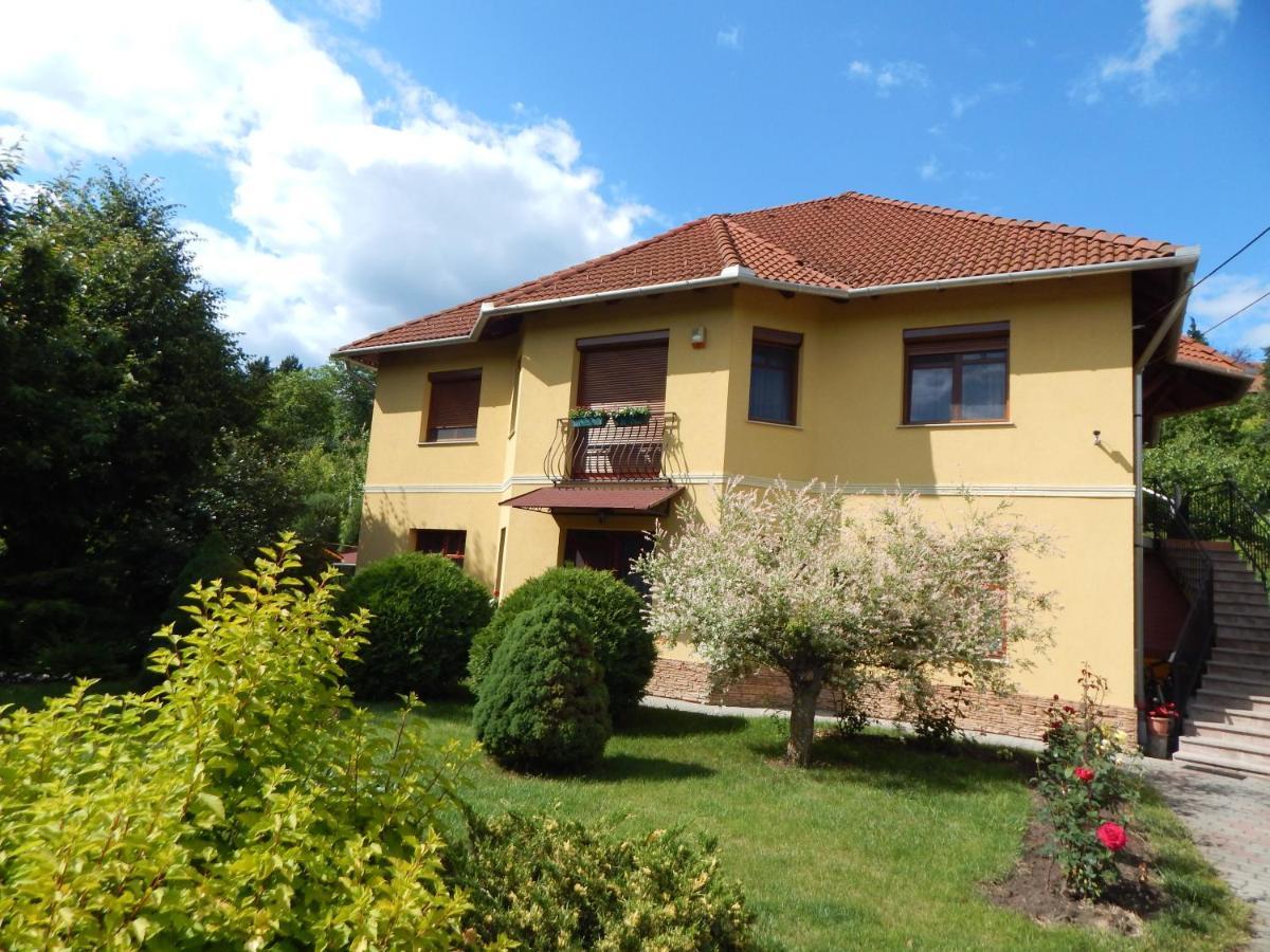 Völgy Apartman Eğri Dış mekan fotoğraf
