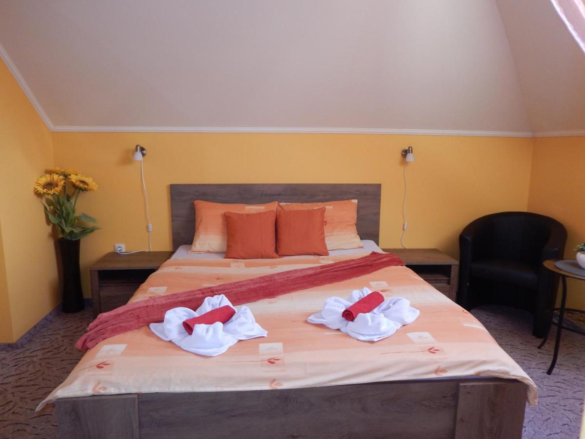 Völgy Apartman Eğri Dış mekan fotoğraf