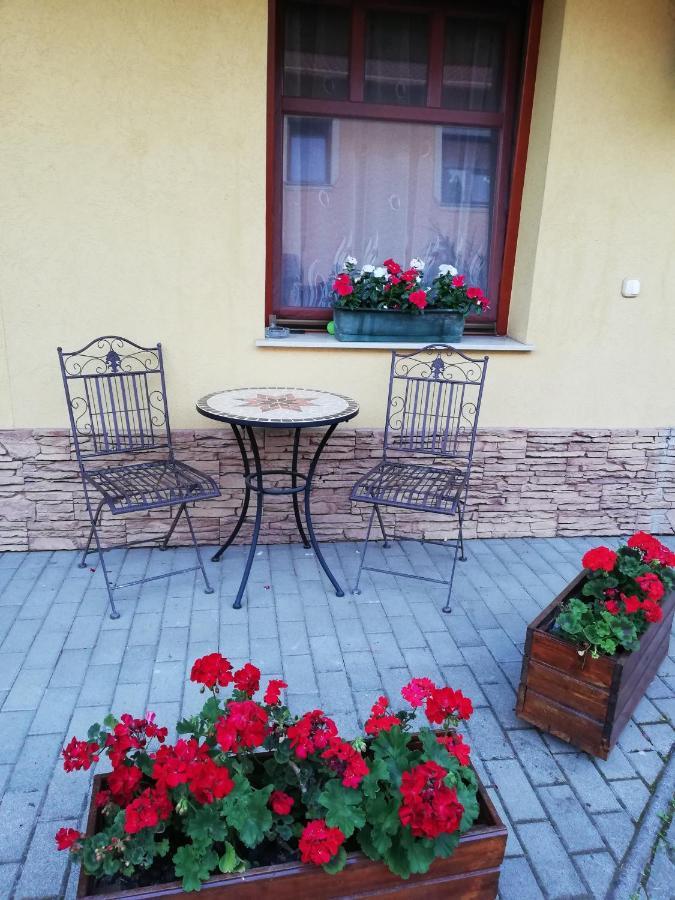 Völgy Apartman Eğri Dış mekan fotoğraf