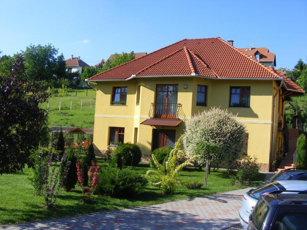 Völgy Apartman Eğri Dış mekan fotoğraf