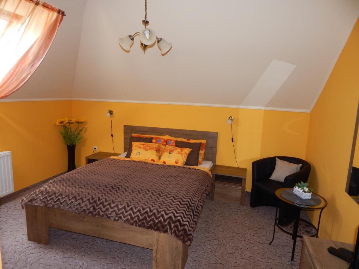 Völgy Apartman Eğri Dış mekan fotoğraf